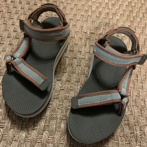 Women’s Tevas Flatform Universal Mesh Print Sz 7